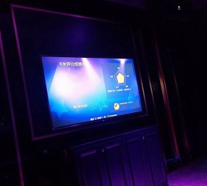 杭州垃圾街深夜KTV：城市隐秘角落的娱乐狂欢