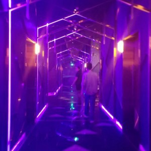 杭州V-Show主题KTV：尽享奢华视听盛宴